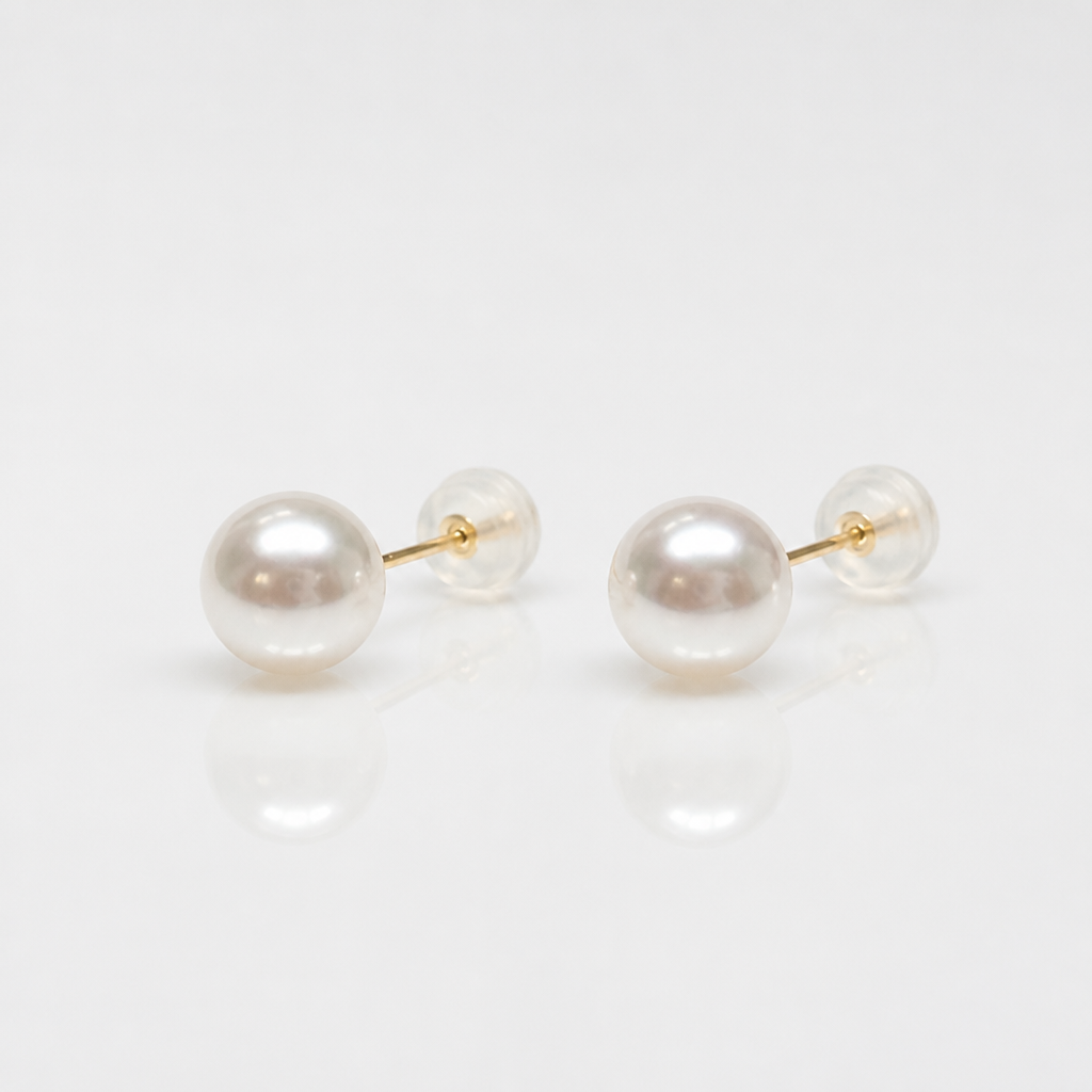 7.5–8.0 mm Hanadama Akoya pearl stud earrings